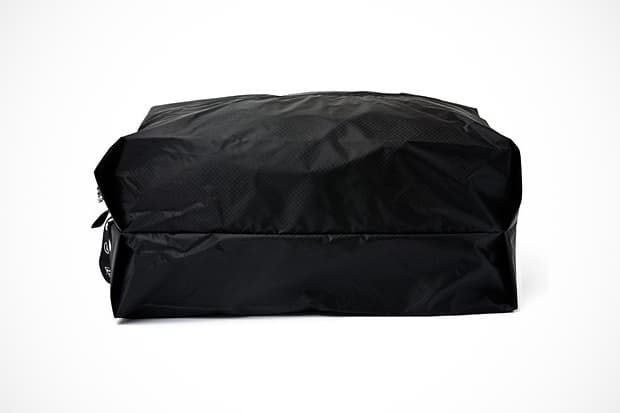 fragment design 2012 秋冬 Travelling Light Stuff Sacks 旅行用置物袋