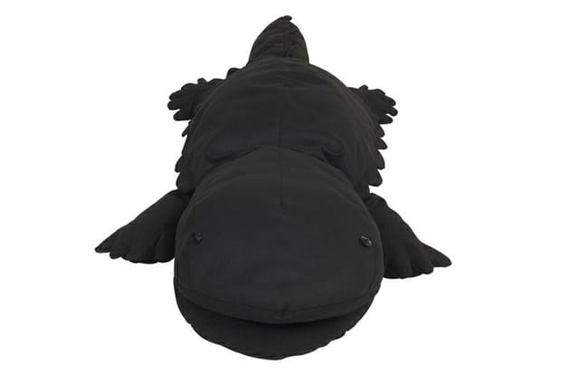 fragment design x Medicom Toy 2012 大山椒鱼造型絨毛坐墊