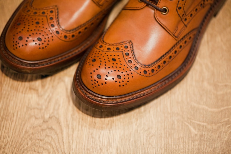 Loake Bedale 紳士雕花革靴