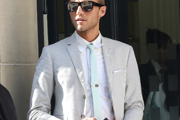 STREETFSN: 鎖定 Thom Browne 的紅、白、藍設計細節的街拍特輯