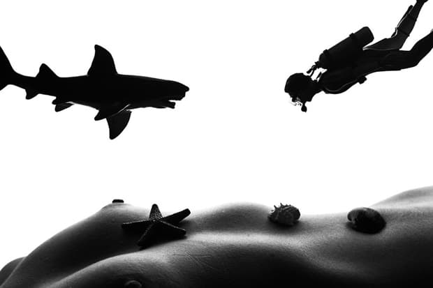 The Body As A Landscape For Minitature Scenes by Allan Teger 人體攝影作品