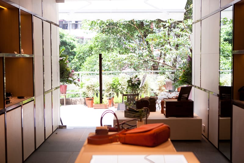 土屋鞄製造所 香港首家海外直營店