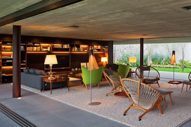 V4 House by StudioMK47 藝術設計大屋