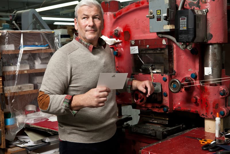 Club Monaco 造訪知名印刷公司 Terrapin Stationers 了解手造印染技術卡片的製作流程