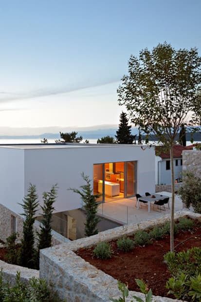 House On KRK Island by DVA Arhitekta