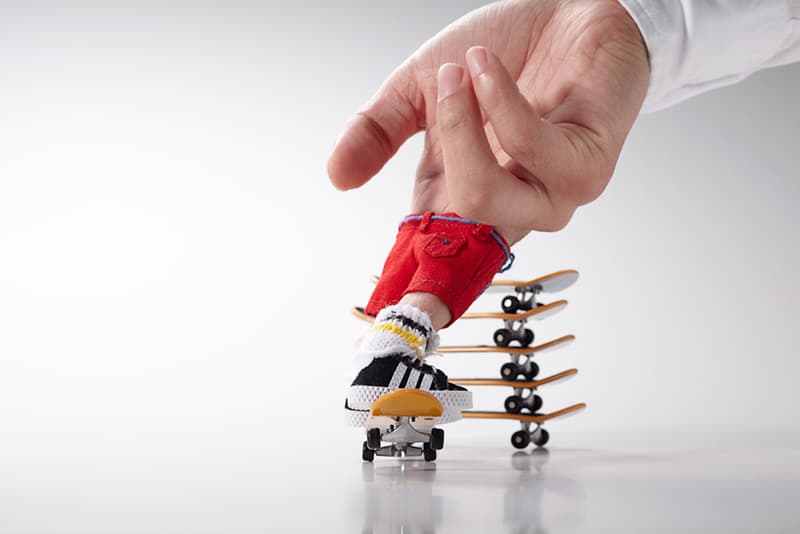 “Little SK8ers” by master-piece Novelty Finger Skateboards  手指滑板概念特輯