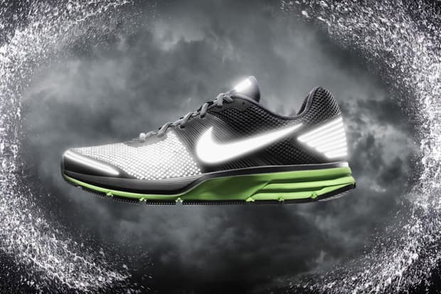 Nike 2012 Holiday 假期季節 Shield 機能防護運動鞋款系列