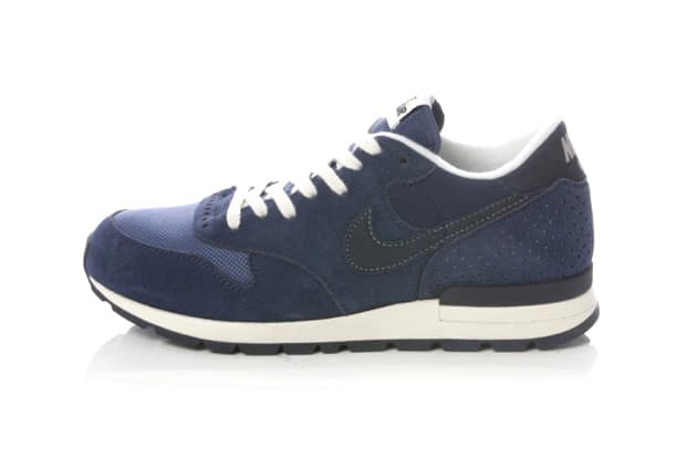 Nike Sportswear 2012 秋冬 “Grey/Navy” 系列