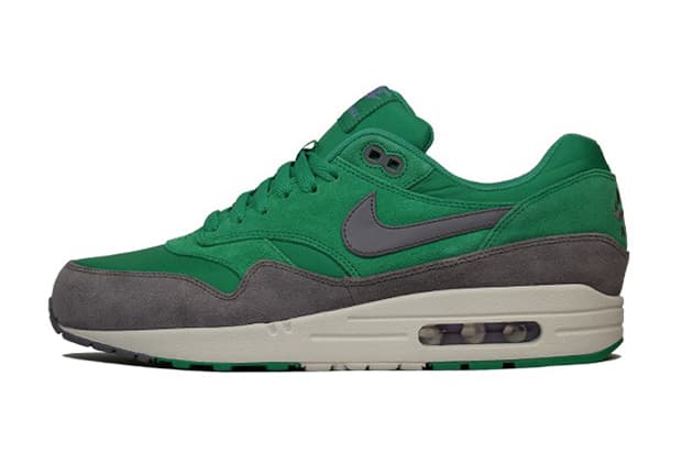 Nike Sportswear Air Max 1 2012 Holiday 鞋履系列