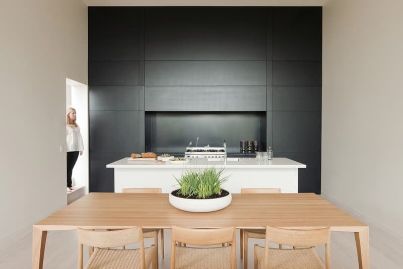 建築設計團隊 StudioFour 推出 Ridge Road Residence 住宅設計