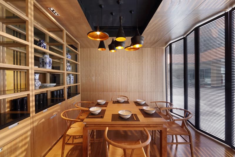 空間建築設計團隊 Golucci International Design 打造的牛公館麵館 Taiwan Noodle House 2 