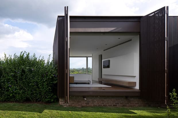 建築事務團隊 Studio Arthur Casa 打造結合環境以及設計的 Casa HS 別墅