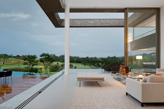 建築事務團隊 Studio Arthur Casa 打造結合環境以及設計的 Casa HS 別墅