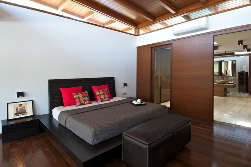 Hiren Patel Architects 建築事務所打造位於印度阿默特巴德的庭院別墅