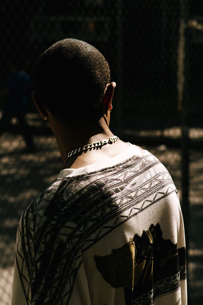 Fucking Young!: 模特 Justin Rock 於 "Hoop Dreams" 時尚搭配特輯演繹 Supreme, Robert Geller 與 adidas Originals by Jeremy Scott 