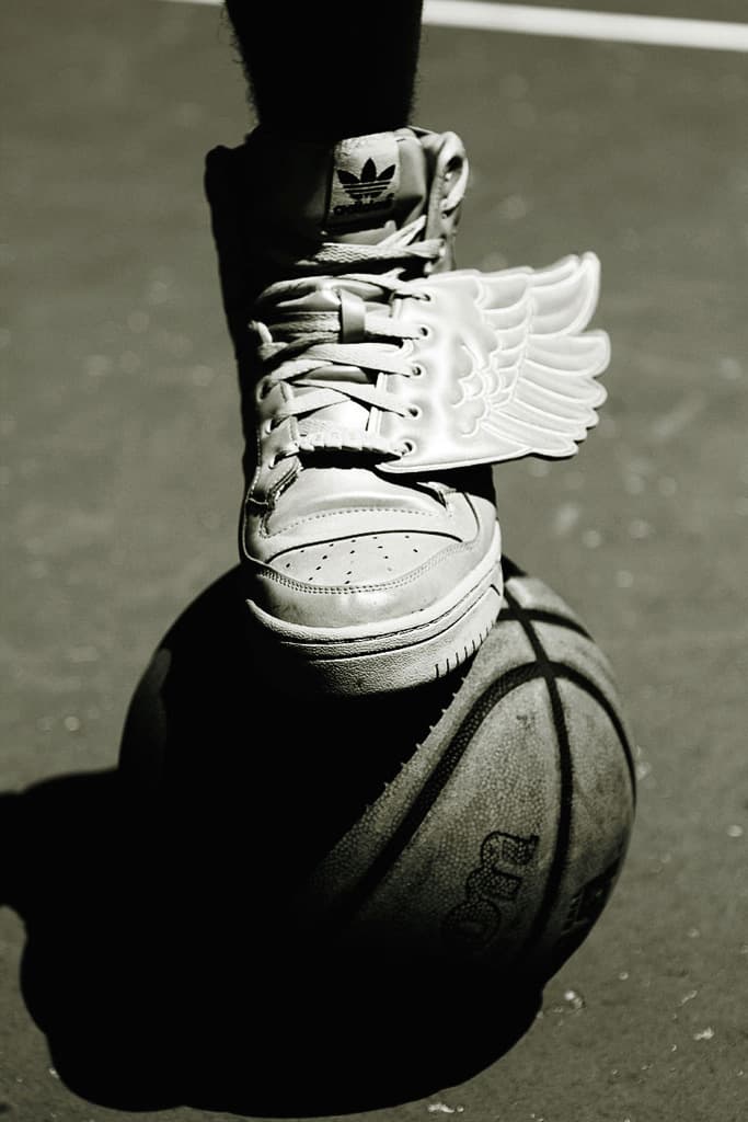 Fucking Young!: 模特 Justin Rock 於 "Hoop Dreams" 時尚搭配特輯演繹 Supreme, Robert Geller 與 adidas Originals by Jeremy Scott 