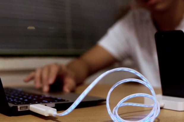 iPhone5mod 發表第一款專門為 iPhone 5 接口 Lightning 介面打造的非官方 Flash Lighting Dock 傳輸座