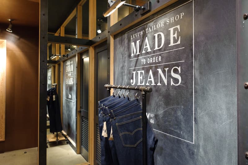 Levi’s 於 New York City 店內提供量身訂製丹寧褲服務