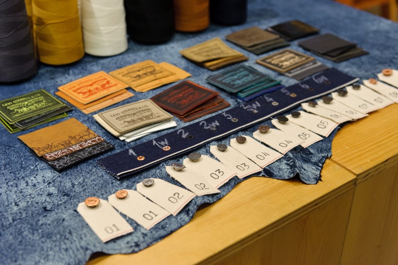 Levi’s 於 New York City 店內提供量身訂製丹寧褲服務