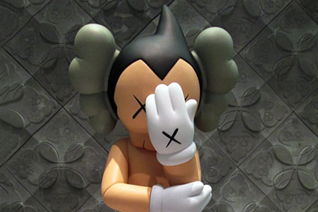 OriginalFake KAWS 2012 ASTRO BOY Companion 