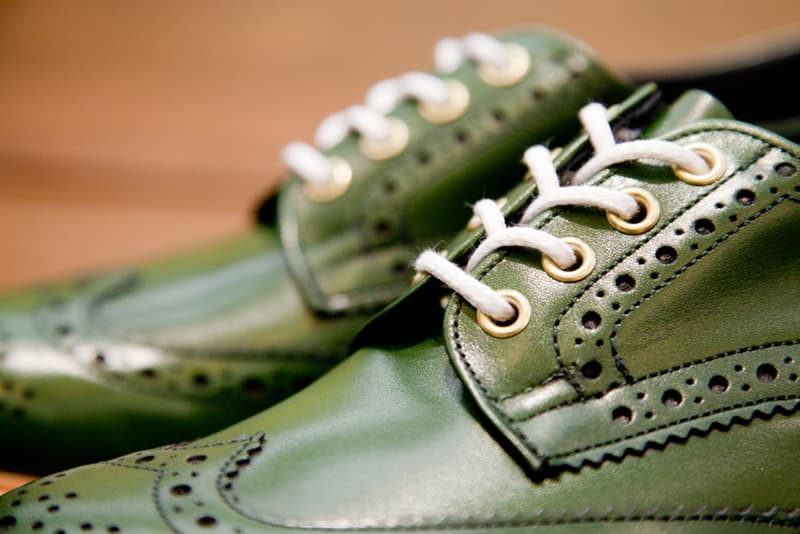 Tricker's 2012 秋冬 Green Aniline Calf Boutron 紳士雕花鞋款