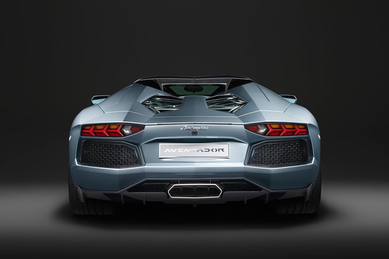 2013 年式樣藍博基尼 Lamborghini Aventador LP 700-4 Roadster
