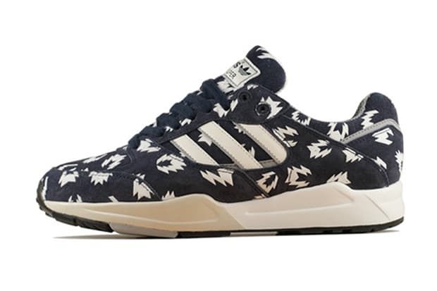 adidas Originals 2013 Tech Super 復刻設計運動鞋款