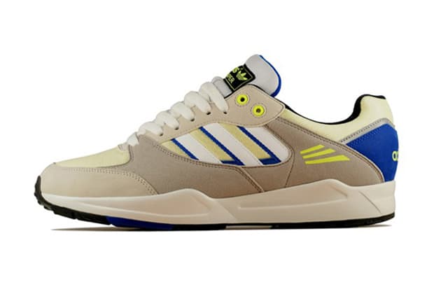 adidas Originals 2013 Tech Super 復刻設計運動鞋款