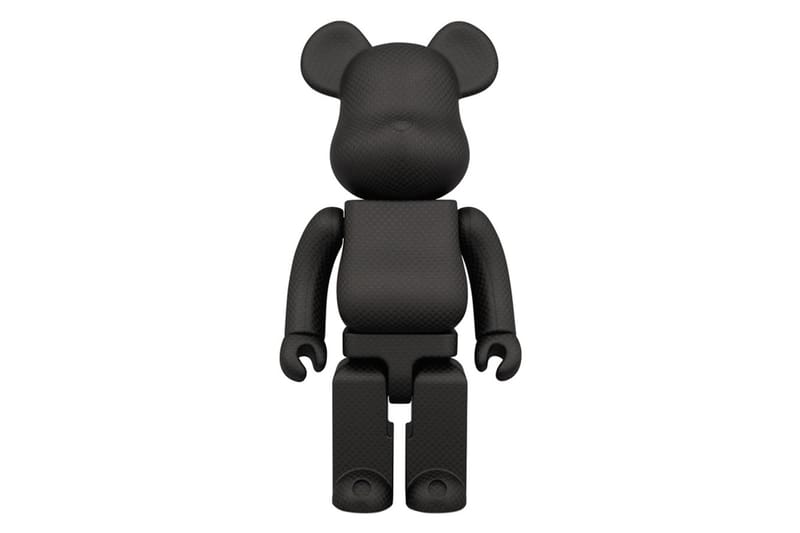 Amirex x Medicom Toy 400% Dry Carbon Fiber Bearbrick