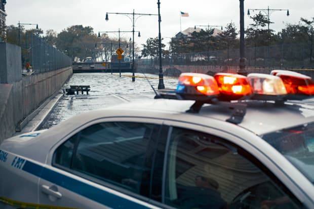 攝影師 Brian Kelley 拍攝在颶風 Sandy 肆虐下的 “Into the Darkness” 紐約漆黑景象