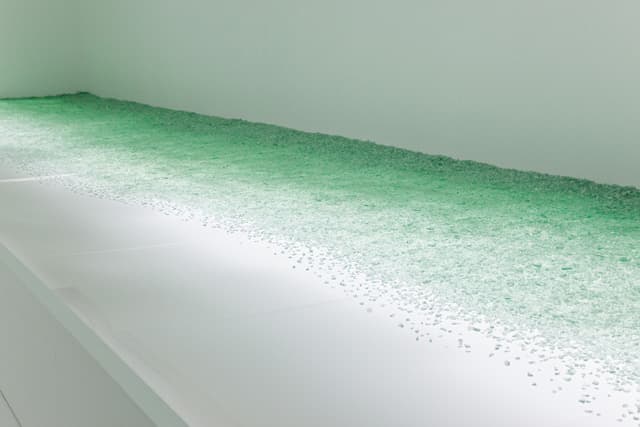 設計公司 nendo 在 DESIGNTIDE TOKYO 2012 展出 Coca-Cola “Bottleware” 概念商品展覽