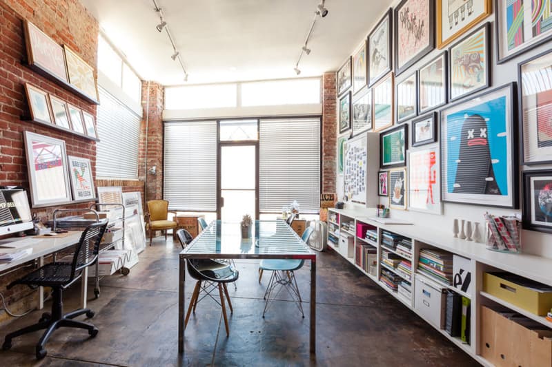 Hypebeast Spaces: 造訪 Sonja Teri 所創立的 Poster Child Prints 工作室