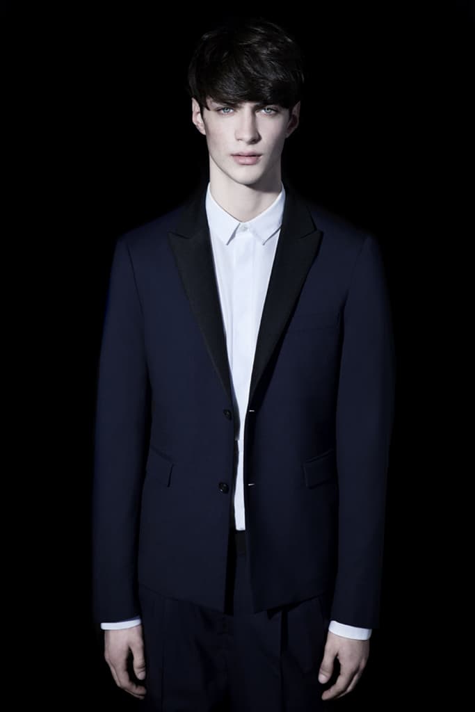 Kris Van Assche 在接受 《i-D Magazine》 的專訪中談及對于晚禮服的看法