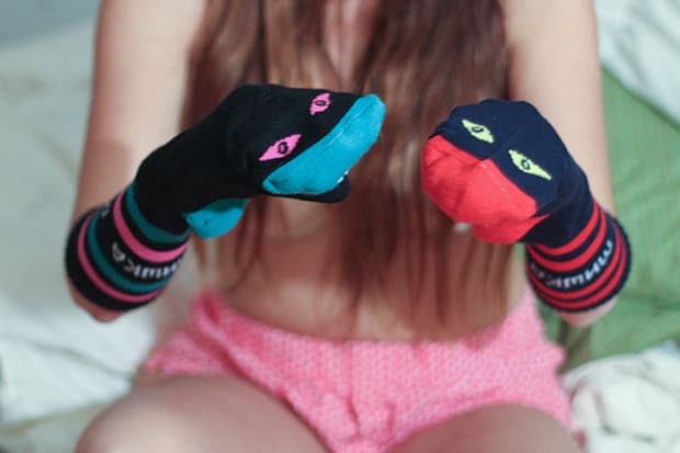 Lauren Lepore 拍下性感女性演繹 Mishka 襪款新品