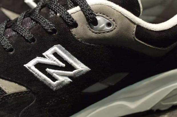 New Balance 2012 冬季 CM1600 Black and Red Pack 鞋款