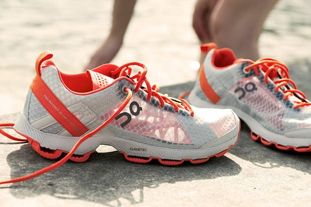 On Cloudracer 輕量跑鞋