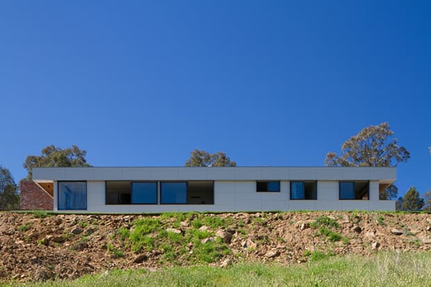 Splitters Creek House by Nest Architects