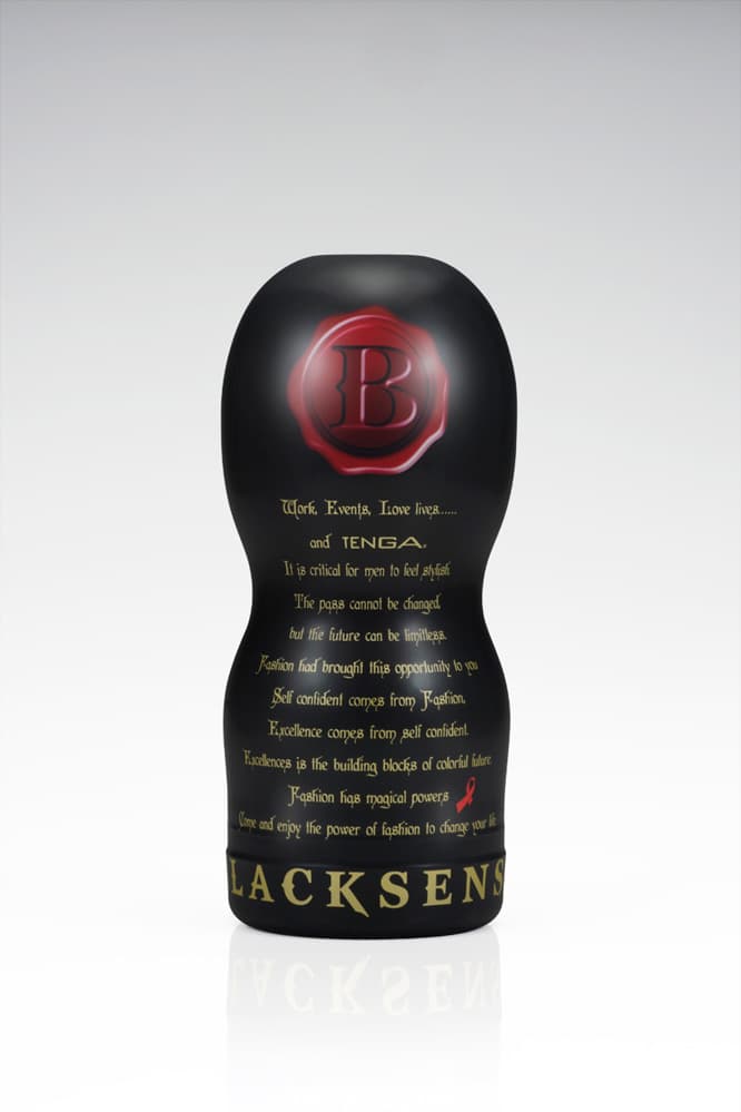 TENGA 再度跟多個品牌如 Opening Ceremony, HUF, Married to the Mob 等打造時尚性玩具