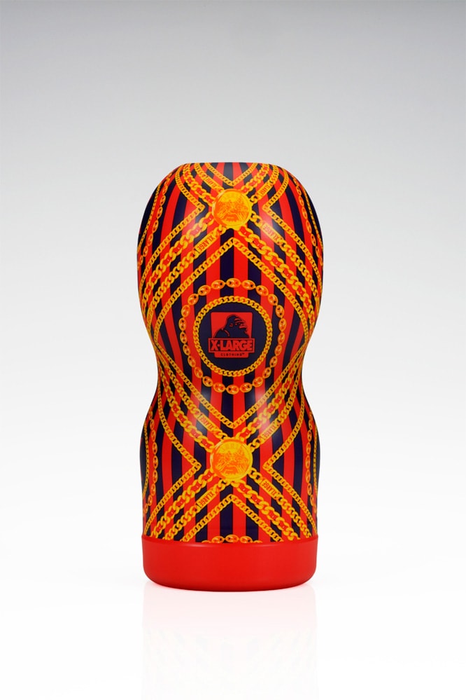 TENGA 再度跟多個品牌如 Opening Ceremony, HUF, Married to the Mob 等打造時尚性玩具