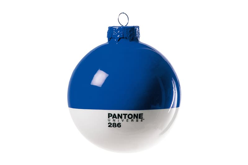 Pantone Christmas Baubles 聖誕樹裝飾彩球