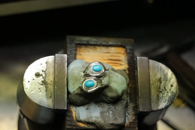 深入了解 hobo 銀器首飾的幕後製作過程