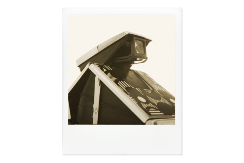 IMPOSSIBLE 推出一系列 Refurbished Vintage Polaroid SX-70 相機