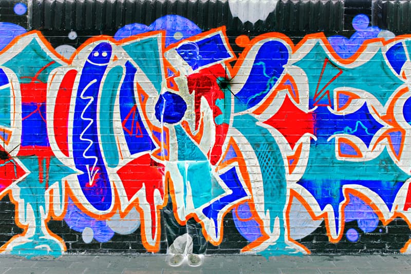 劉勃麟（Liu Bolin）於 Galerie Paris-Beijing 舉行 “Hiding in the City” 展覽 