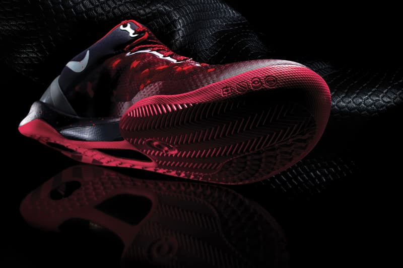 Nike Basketball 發表全新中國十二生肖概念設計 Kobe 8 System 與 Air Zoom Huarache 2K4 癸巳蛇年別注鞋款系列