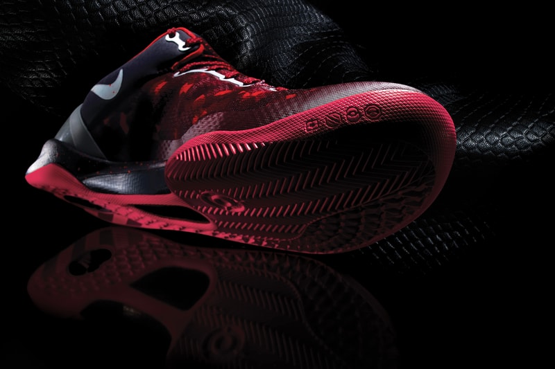 Nike Basketball 發表全新中國十二生肖概念設計 Kobe 8 System 與 Air Zoom Huarache 2K4 癸巳蛇年別注鞋款系列