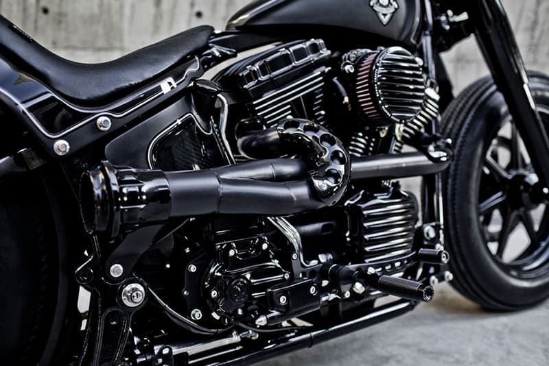 Rough Crafts x Roland Sands Design Shadow Rocket 摩托車