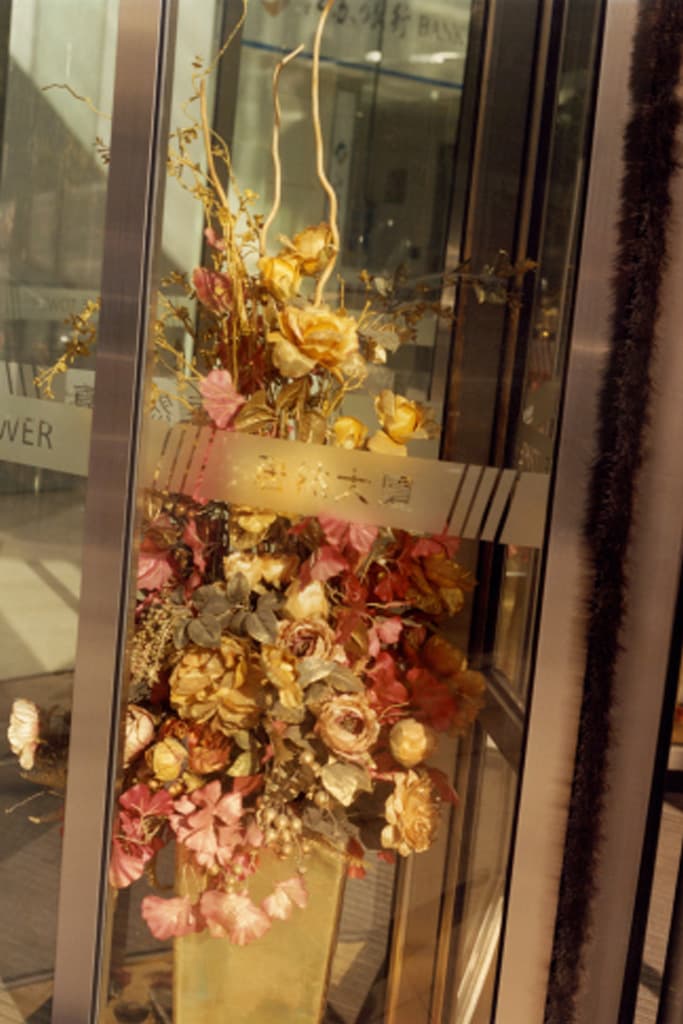 Jamie Hawkesworth 造訪 Ai Weiwei 北京工作室拍攝專題特輯