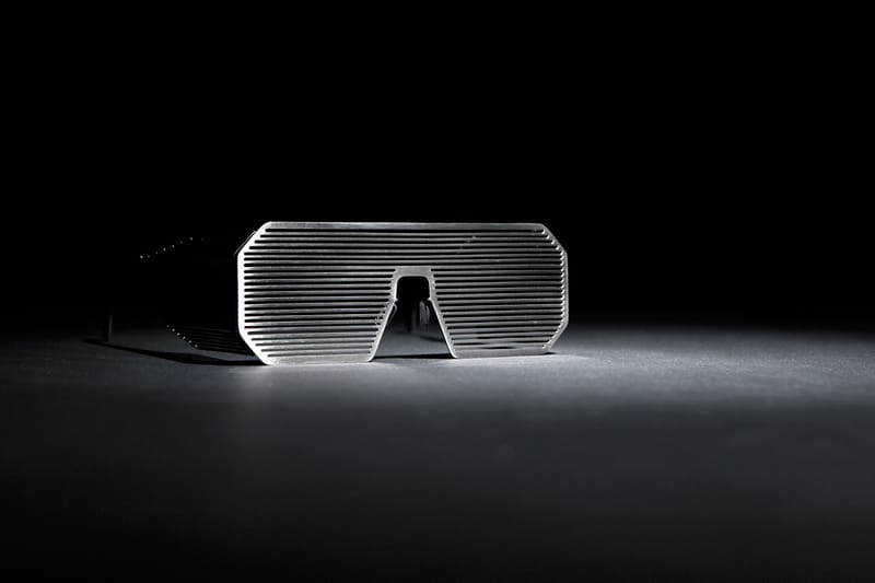 Boris Bidjan Saberi x Linda Farrow Shutter Sunglasses 聯名太陽眼鏡近照一覽