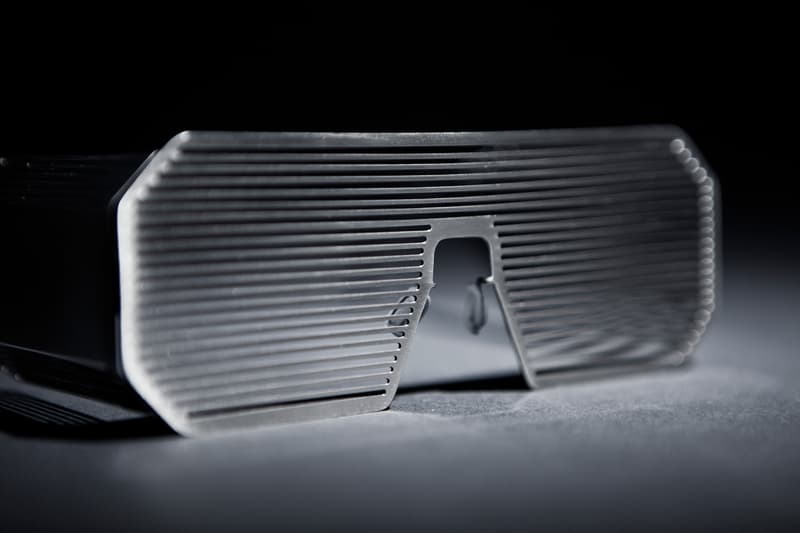Boris Bidjan Saberi x Linda Farrow Shutter Sunglasses 聯名太陽眼鏡近照一覽