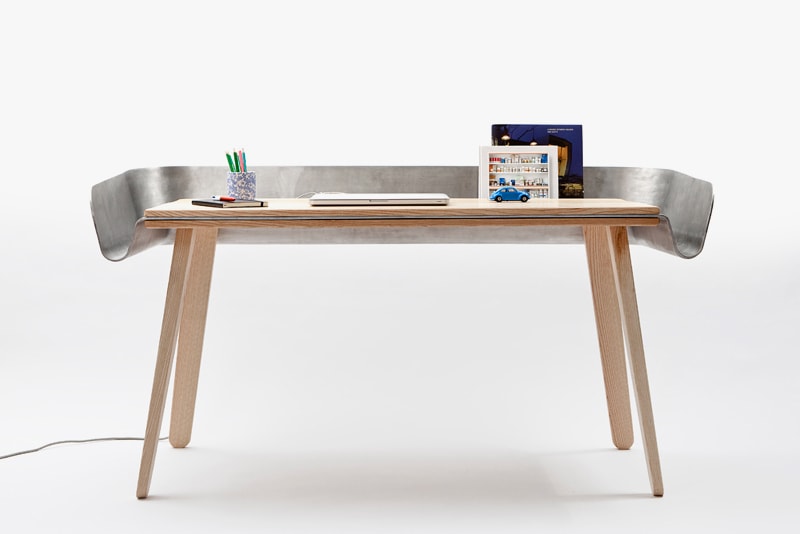 Tomas Kral 打造獨特的 Homework Table
